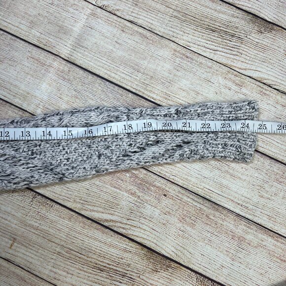 American Eagle Gray Marled Cable Knit Cropped Sweater Size Small - Picture 3 of 12